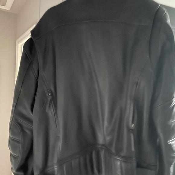 Black motorcycle jacket - Picture 3 of 10